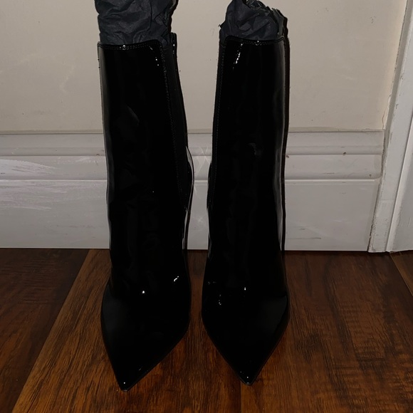 🎉SOLD🎉Saint Laurent Opyum Patent Booties - Picture 4 of 8
